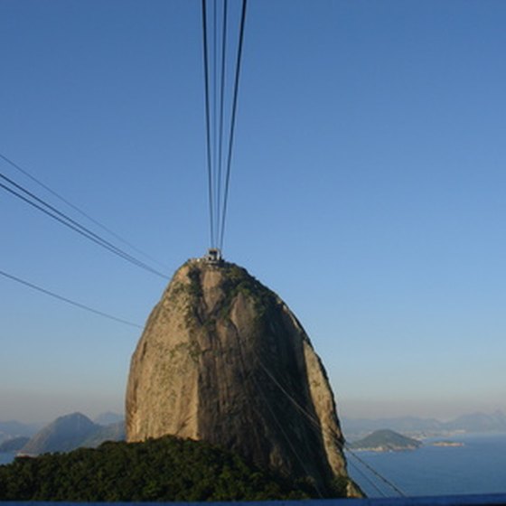 Take a cable car trip to the top of Sugarloaf Mountain.