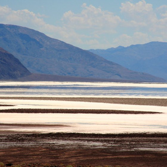 Utah is home to Great Salt Lake, the largest salt lake in the western part of the hemisphere.