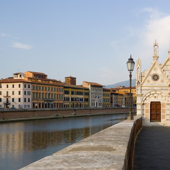 Santa Maria della Spina is just one of Pisa's celebrated attractions.