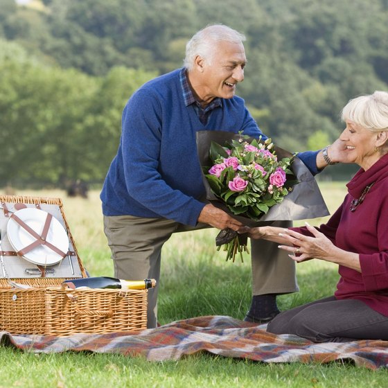 Bring along a picnic basket stocked with dishes.