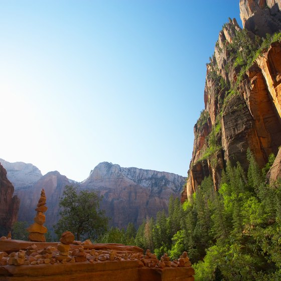 Arizona's natural wonders, such as Sedona's red rocks, add romance to certain restaurants.