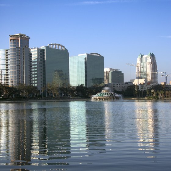 What are some companies that offer airport shuttle service in Orlando, Fla.?