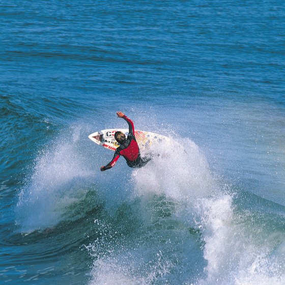 The west coast of Mexico abounds with right-breaking point breaks.