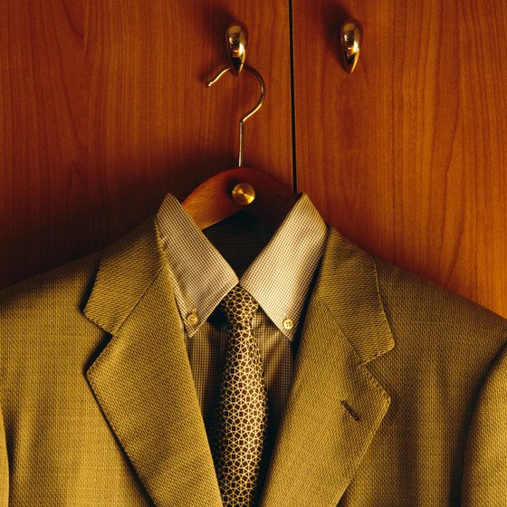 How to Travel With Unwrinkled Suits