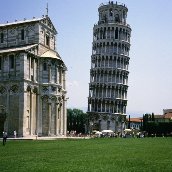Instantly recognizable as an Italian icon, the leaning tower of Pisa has attracted admiration since medieval times.