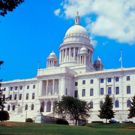 The Rhode Island State House was constructed between 1895 and 1904.