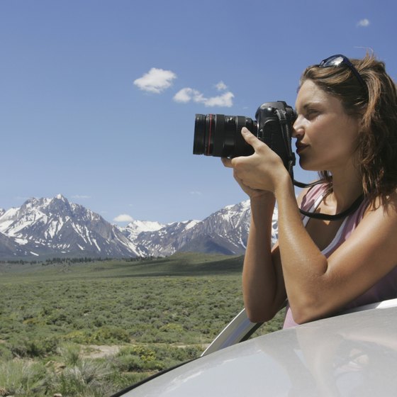Mammoth Lakes' majestic views attract skiers, hikers and photographers.
