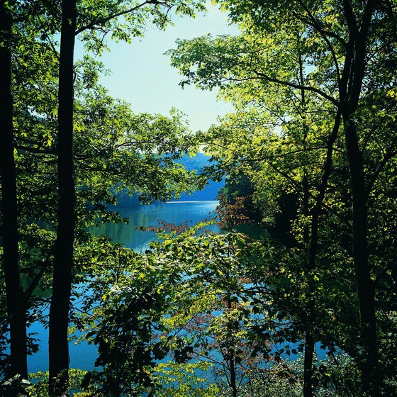 The Appalachian Trail crosses the dam at Fontana Lake.