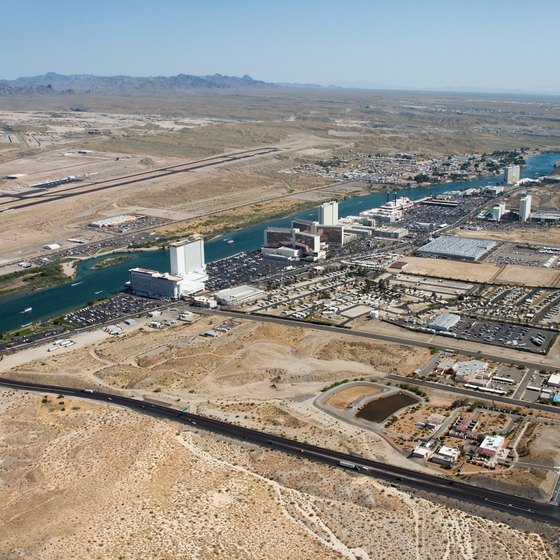 The tall hotel towers in Laughlin make the hotel zone easy to find.
