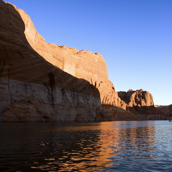 Travelers seeking Lake Powell's picturesque views don't have many airport options.
