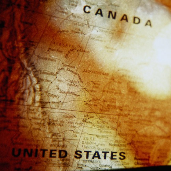Traveling to Canada with minors requires adults to present identification and other legal documents.
