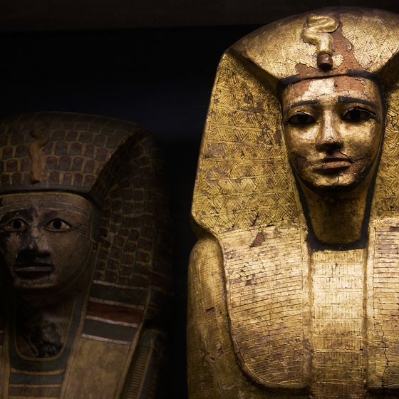 Facts on Ancient Egypt's Jewelry, Pyramids & Mummies