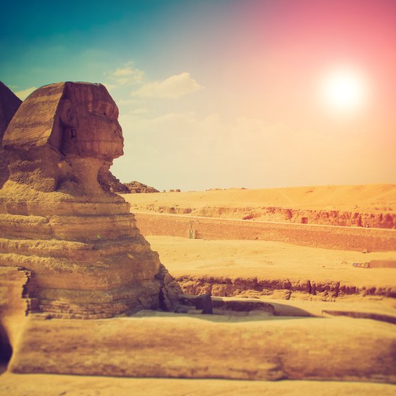 Mysteries and Facts on Pyramids in Egypt