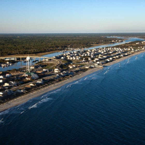 There are many tourist options for visitors to the North Carolina coast.