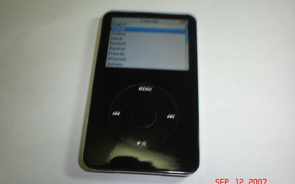 Cómo abrir un iPod de 30 GB para repararlo (En 6 Pasos)