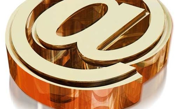 Cómo crear una cuenta de correo electrónico con tu propio dominio