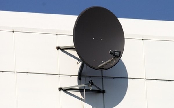 Cómo alinear una antena parabólica de la red Dish Network a 110 y 119