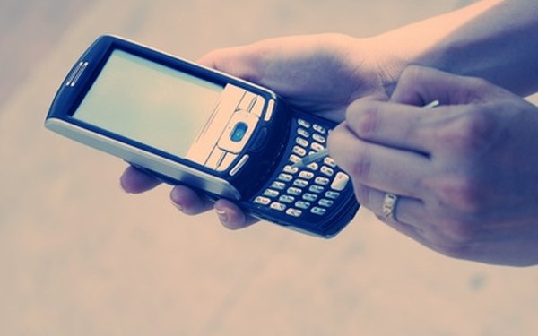 Cómo recuperar mensajes de texto borrados en un teléfono móvil
