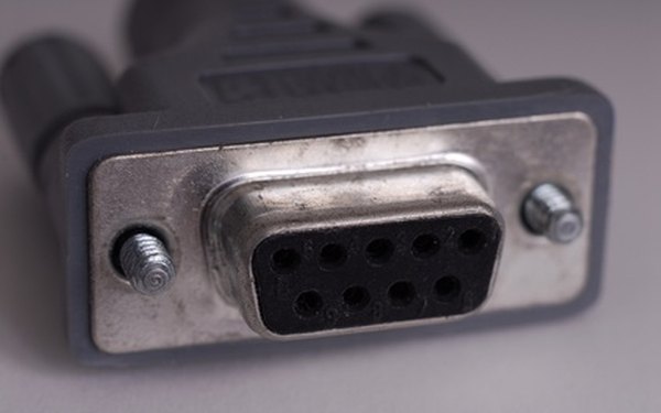 Cómo hacer un conector de puerto serial a USB
