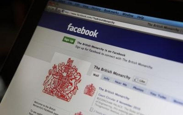 Cómo incrustar un video de YouTube en una página de fans de Facebook