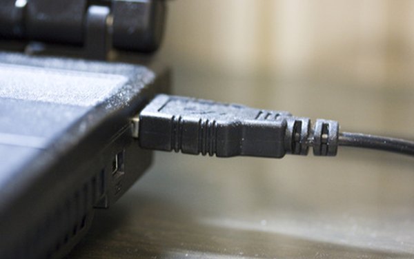Las conexiones con mucho polvo o desgastadas pueden dificultar que una computadora lea dispositivos externos.