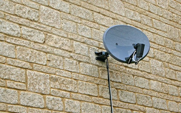 Cómo utilizar el viejo plato de DirecTV para una antena (En 6 Pasos)