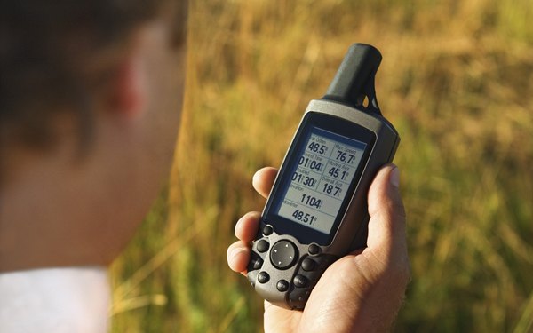 Instrucciones del Magellan GPS 300 (En 18 Pasos)