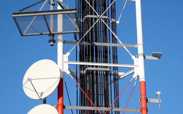 Cómo alinear una antena de 110 y 119 grados Oeste (En 5 Pasos)
