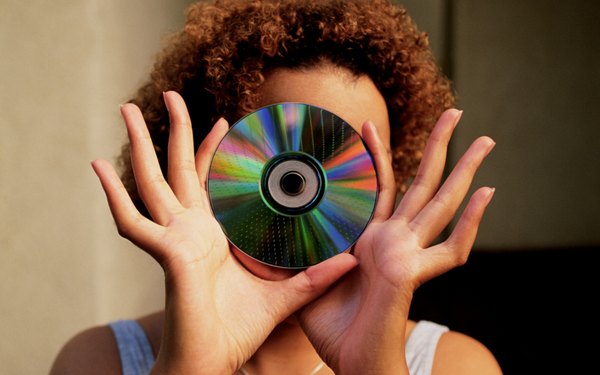 Cómo volver a instalar una unidad de CD-DVD que no se detecta (En 11 Pasos)