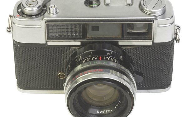 La primer cámara réflex de 35 mm inventada