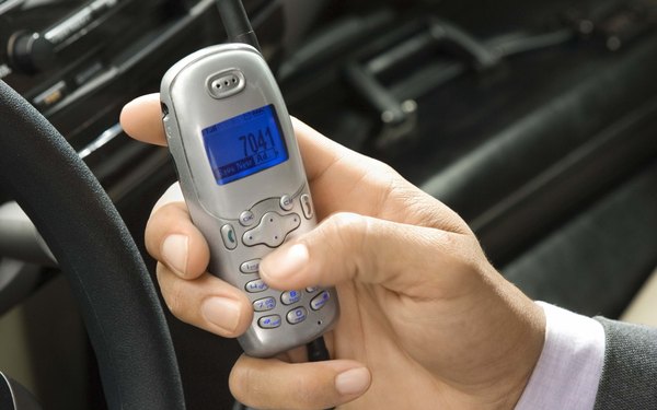 Instrucciones para emparejar Teléfonos Celulares con la RAV 4 de Toyota (En 7 Pasos)