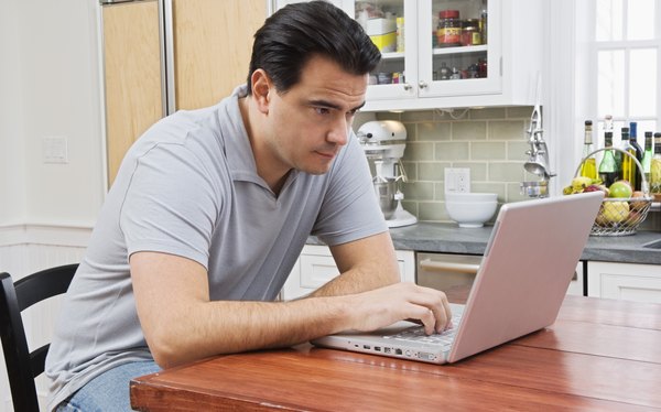 Cómo eliminar perfiles en Windows XP (En 12 Pasos)