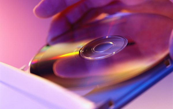 ¿Cómo puedo reproducir un CD de música en mi computadora? (En 5 Pasos)