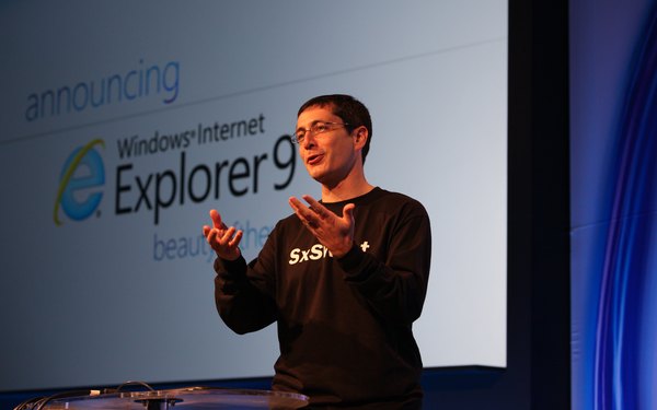 Arregla tus favoritos en forma alfabética en Internet Explorer 9.