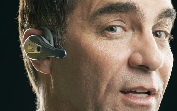 Cómo conectar los auriculares Bluetooth Motorola N136 (En 7 Pasos)
