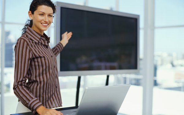 Cómo curvar palabras en Microsoft PowerPoint para uso no comercial (En 5 Pasos)