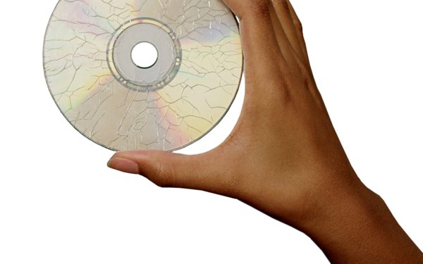 La herramienta de Windows 7 de respaldo y restauración te permite respaldar tus archivos en DVD.