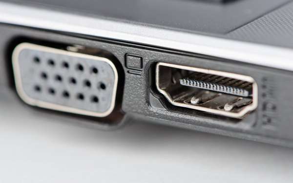 Cómo conectar un dispositivo USB a un puerto HDMI