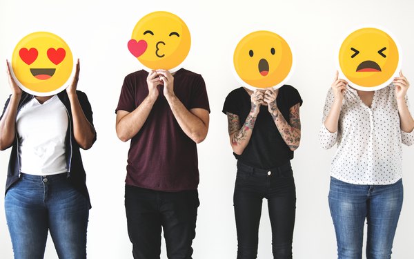 ¿Cómo colocar emoticones Emoji en Facebook?