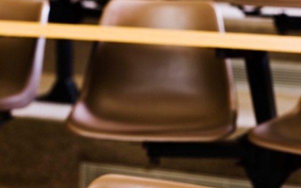 Puedes ganar una beca completa para asistir a Yale con buenas calificaciones.