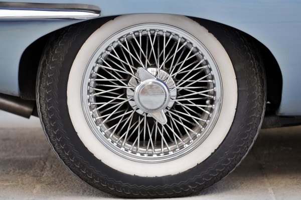 How to Identify Vintage Hubcaps | It Still Runs