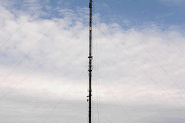La FCC designa ciertas frecuencias de radio para comunicación personal, de dos caminos.