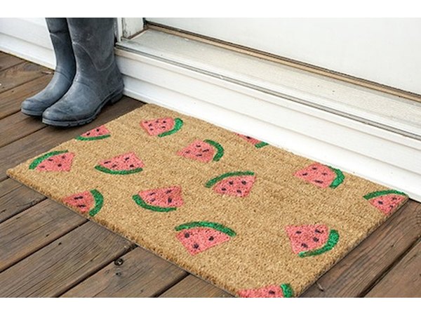 Try painting other summer-inspired patterns like lemons, ice cream or beach balls.