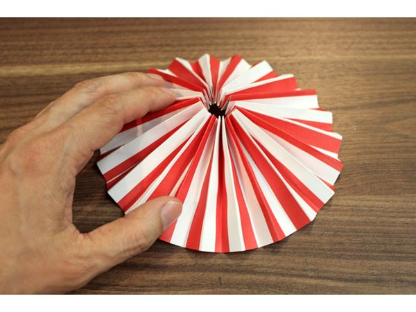 Press down to form the rosette