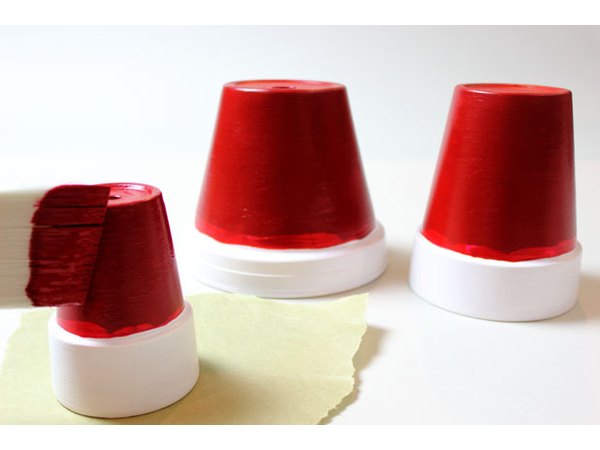 Paint the body of the pots