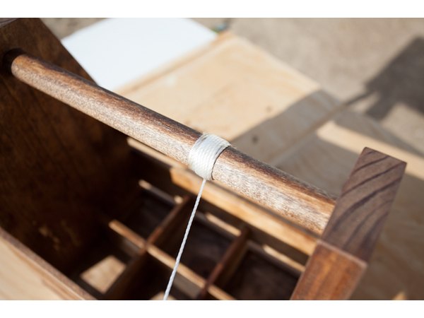 Wrapping nylon handle.