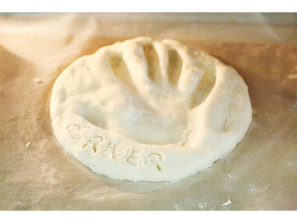 Bake for 30 minutes and then set in a dry place.