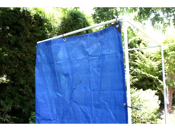 Hang the tarp
