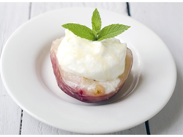 Grilled nectarines are an easy crowdpleaser at cookouts