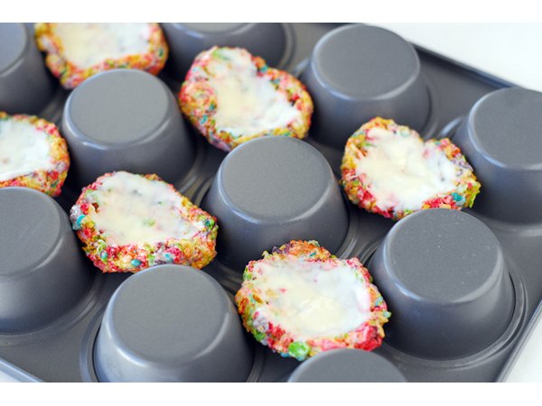 Set Maraca Halves in Muffin Tin